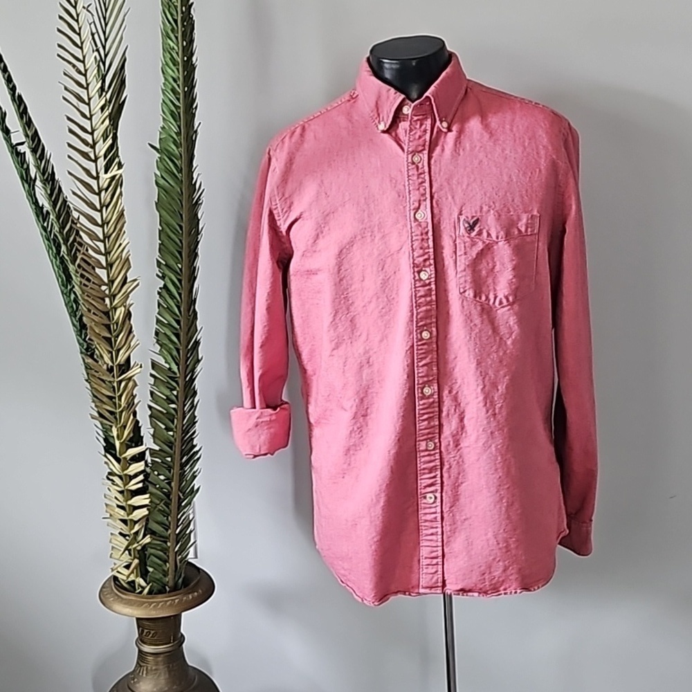 American Eagle Classic Fit Soft Red Long Sleeve Button Down Shirt